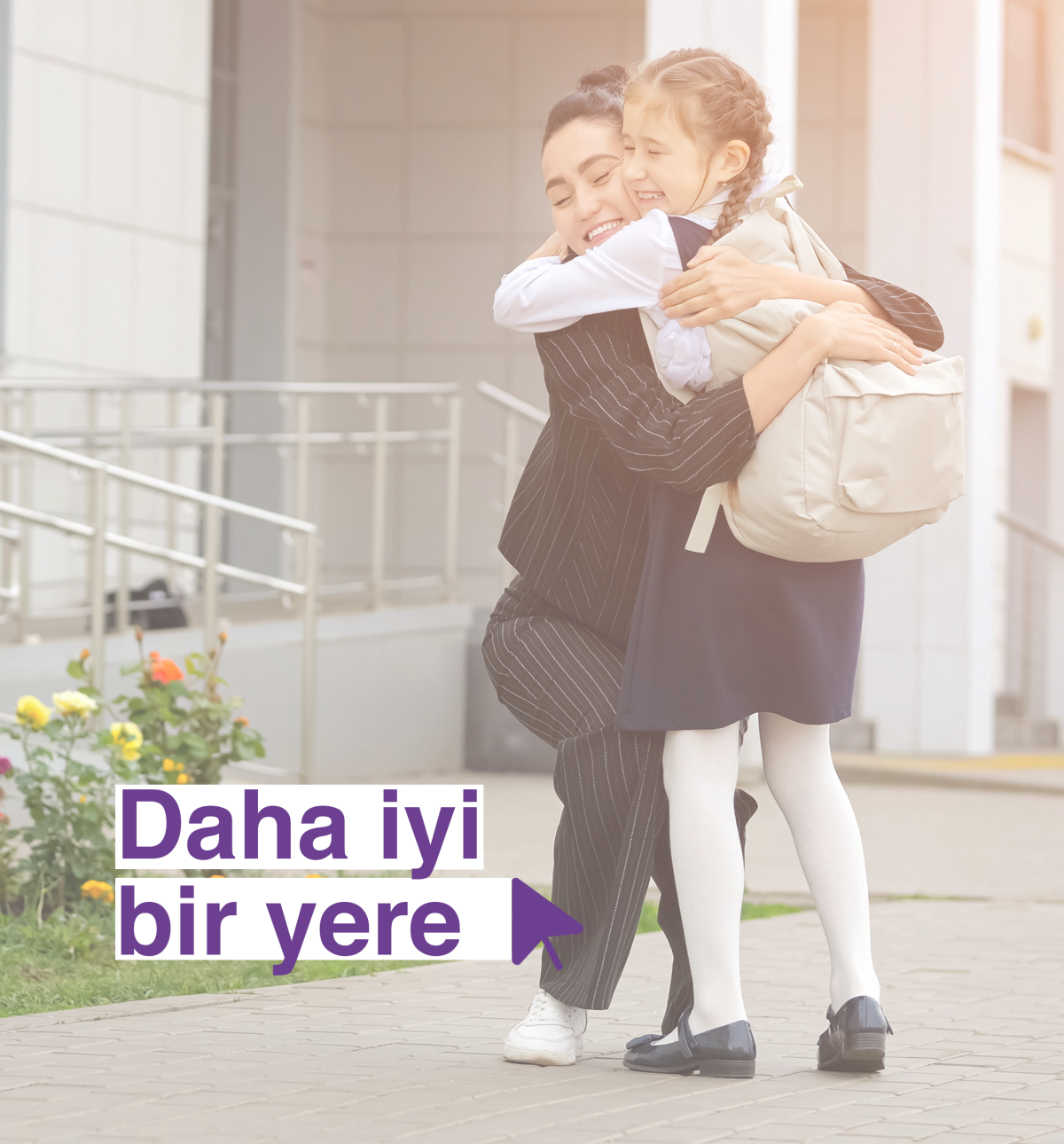 Ev İçinde Veli Camdan Dışarı Bakan Fotoğraf - Güvenli Veli Takibi